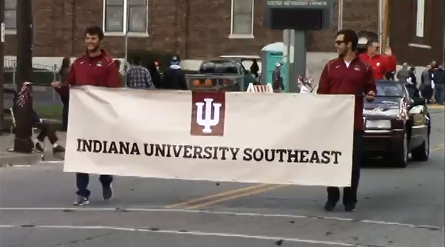 IUS+wins+first+place+at+Harvest+Homecoming+Parade