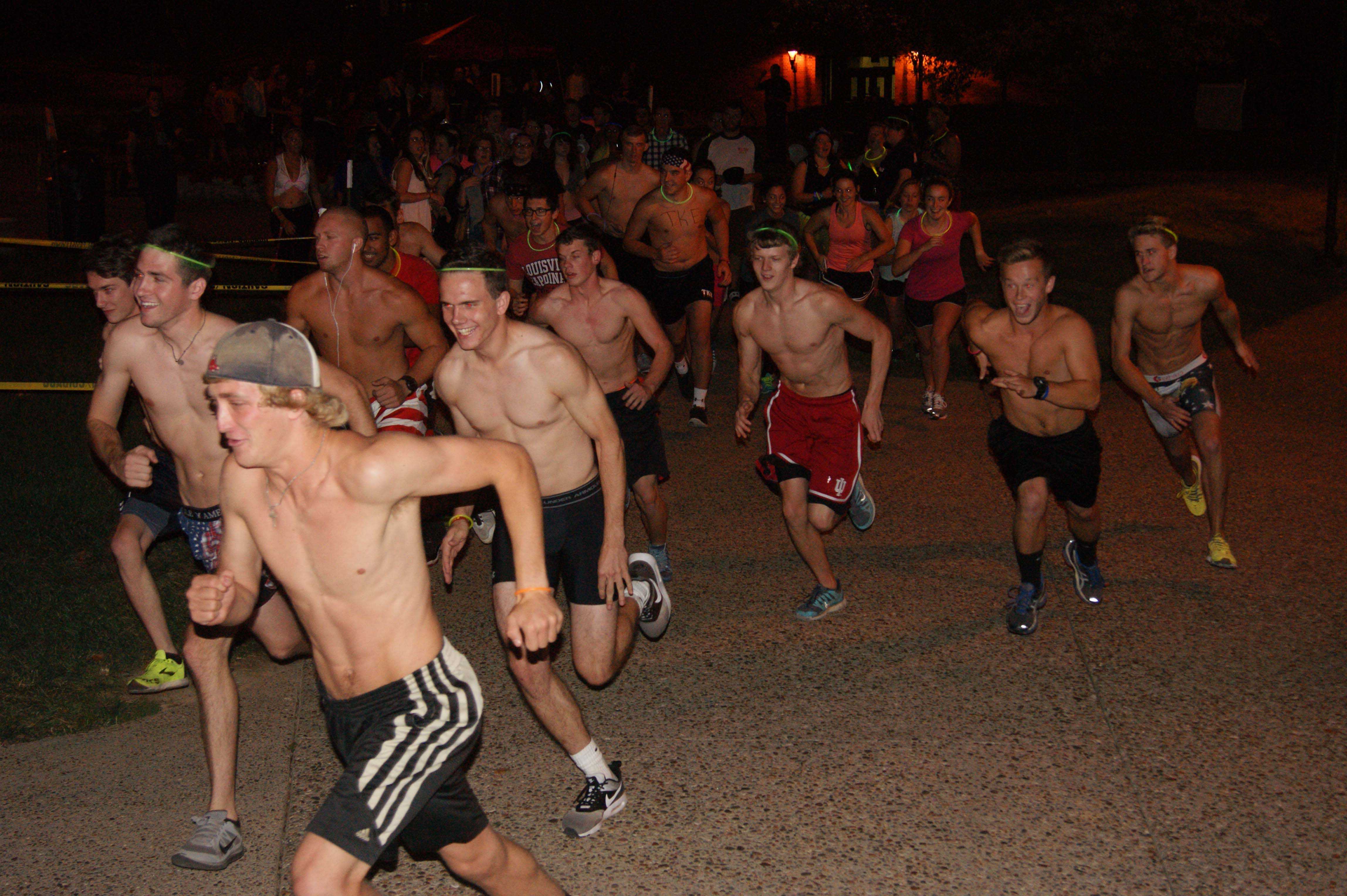 Student+Alumni+Association+hosts+annual+Nearly+Naked+Mile