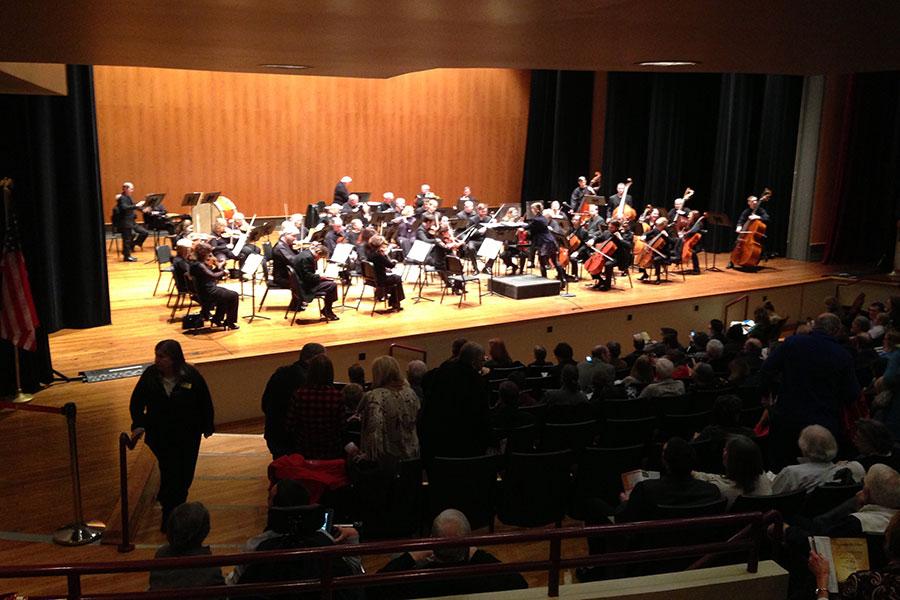 Louisville+Orchestra+performs+in+Ogle+Center