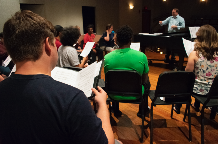 Director Jeramy Nichols leading an IUS Concert Choir rehearsal on Monday, Sept. 17.