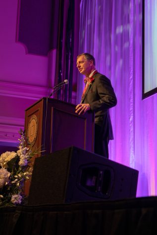 Jerry Finn gives a short speech after receiving his Chancellor’s Medallion Award.