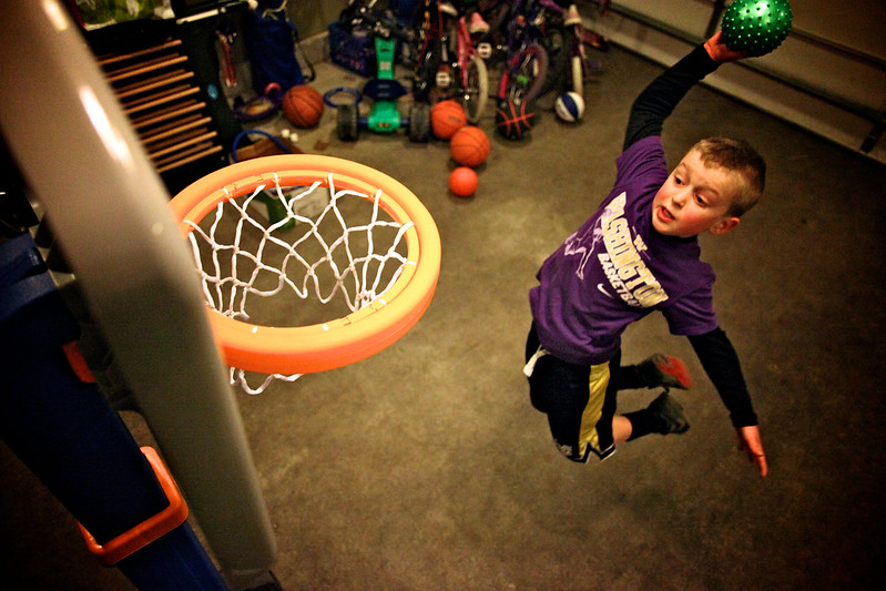 NBA All-Star Weekend Inspired Dunk by clappstar is licensed under CC BY-NC-ND 2.0.