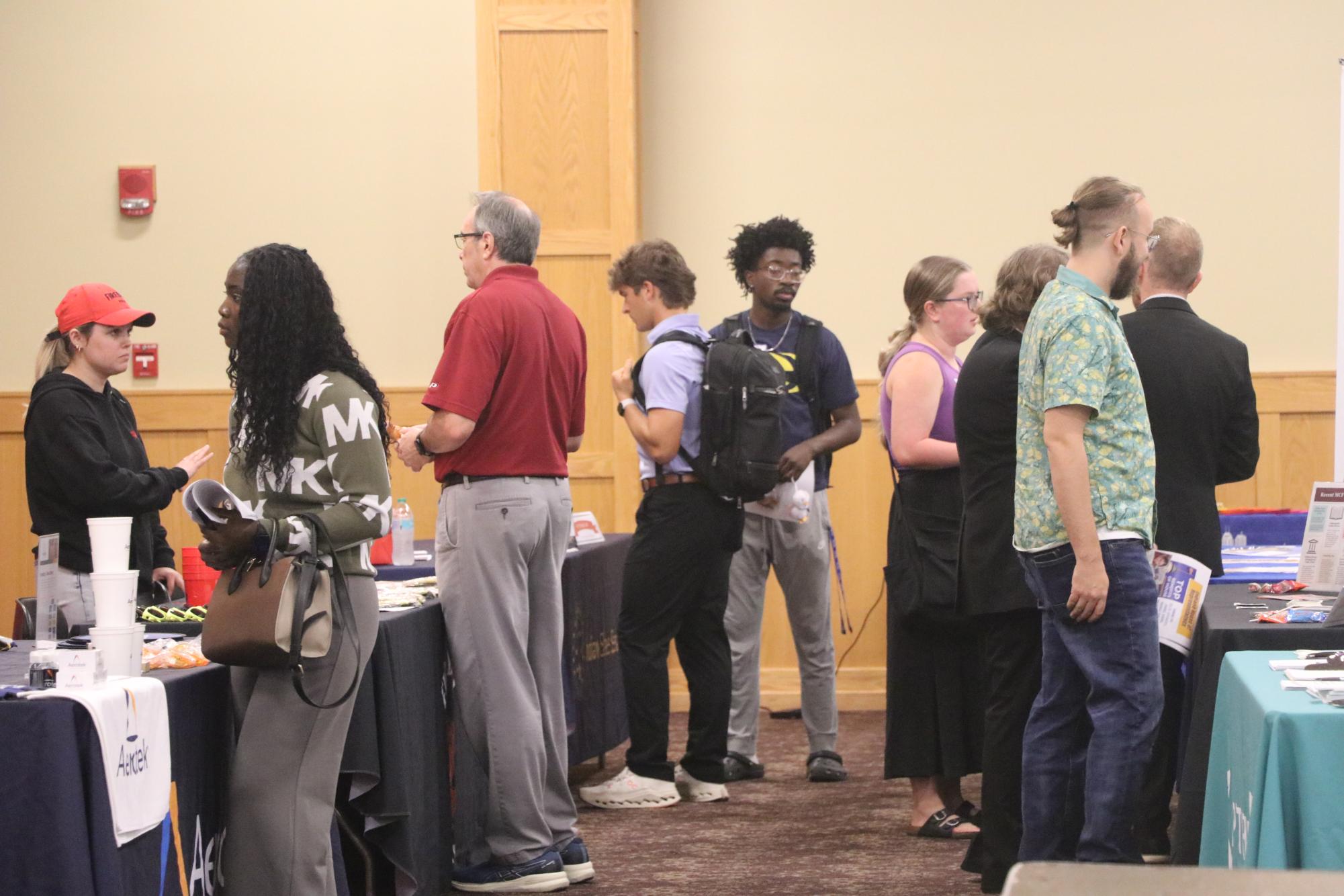 Career Fair gives students opportunity to practice elevator pitch