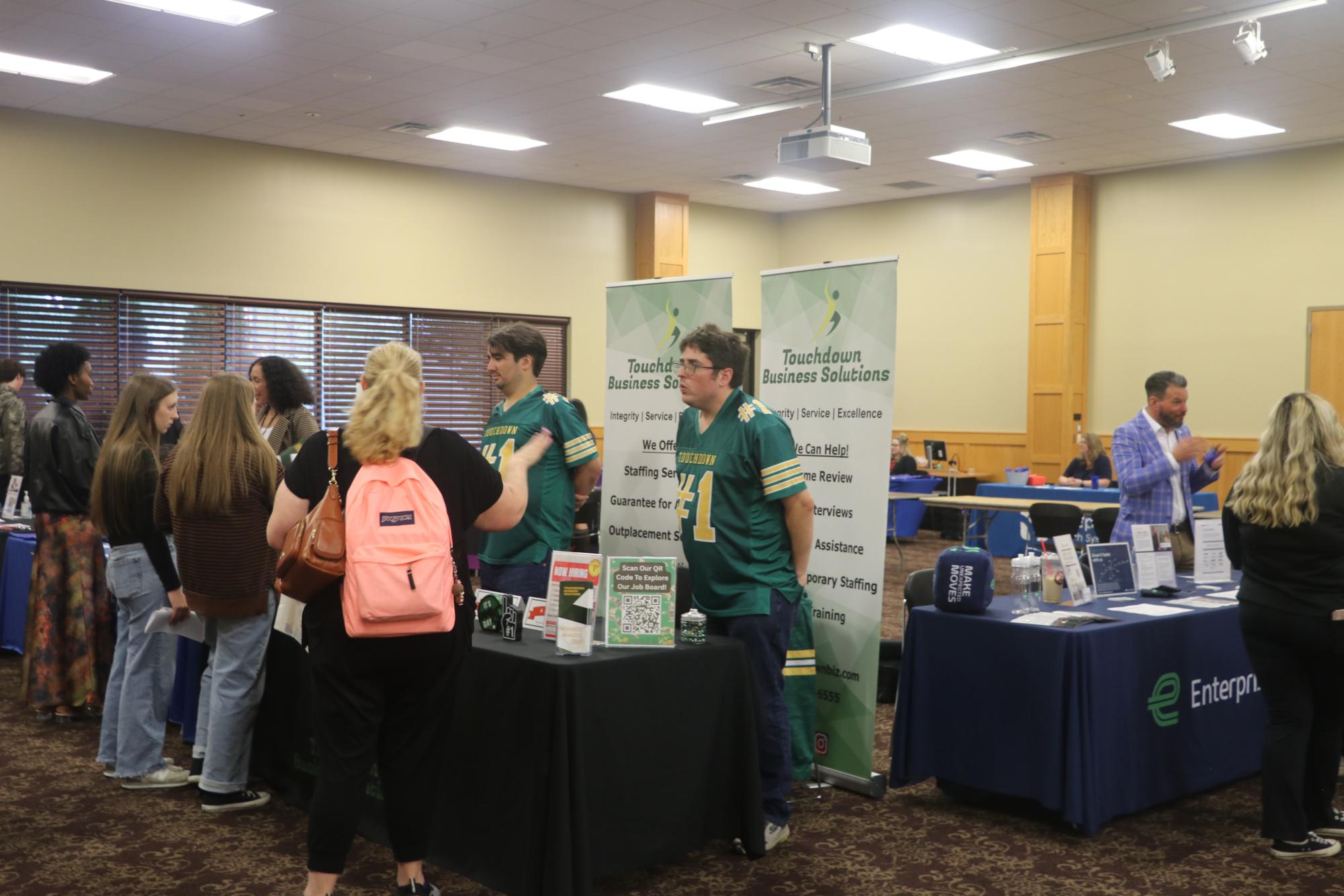 Career Fair gives students opportunity to practice elevator pitch
